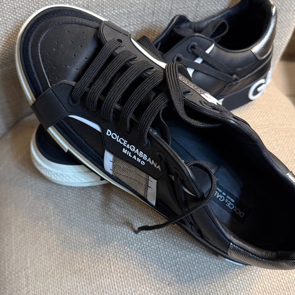 Dolce & Gabbana Men's Black and White Sneakers - Picture 4 of 4